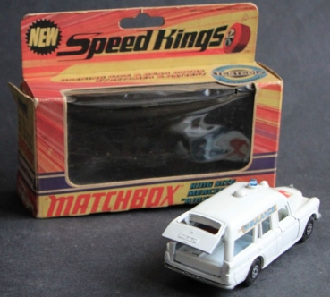 Matchbox King Size Mercedes-Benz Binz Krankenwagen 1965 Metallmodell in Originalbox (3491)